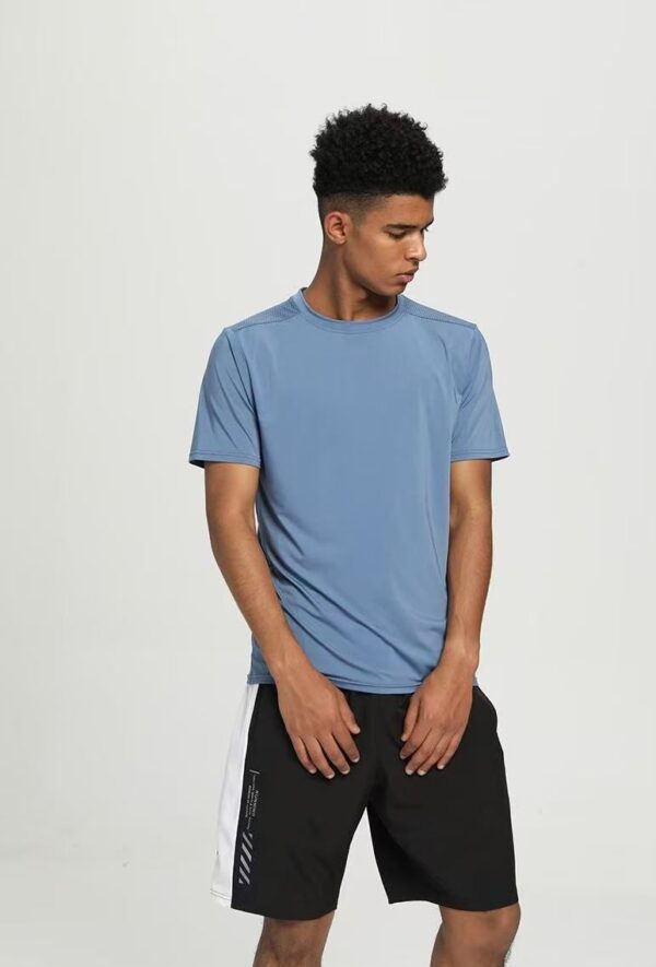 Breathable Gym Shirts – Lightweight & Moisture-Wicking Workout Tees for Maximum Performance