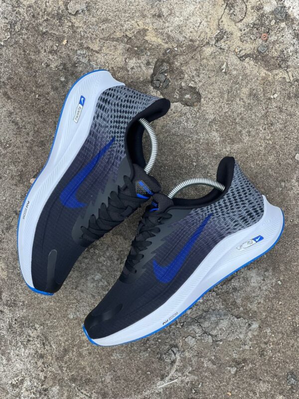 Sports Shoes – High-Performance Footwear for Training, Running & Outdoor Activities