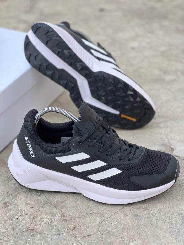Sports Shoes – High-Performance Footwear for Training, Running & Outdoor Activities