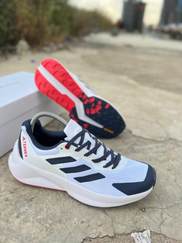 Sports Shoes – High-Performance Footwear for Training, Running & Outdoor Activities