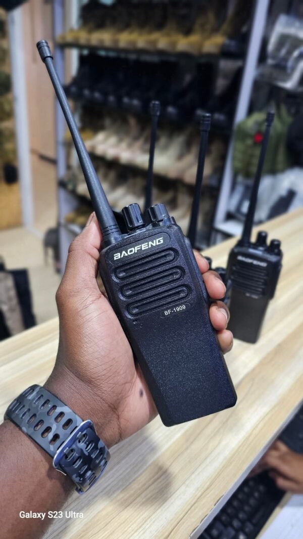 Baofeng 1909 – Reliable Two-Way Communication for Every Mission